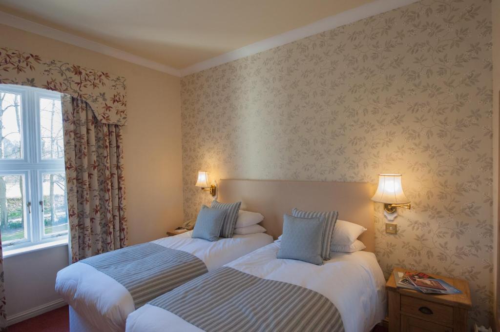 Glen-Yr-Afon House Hotel Usk Esterno foto