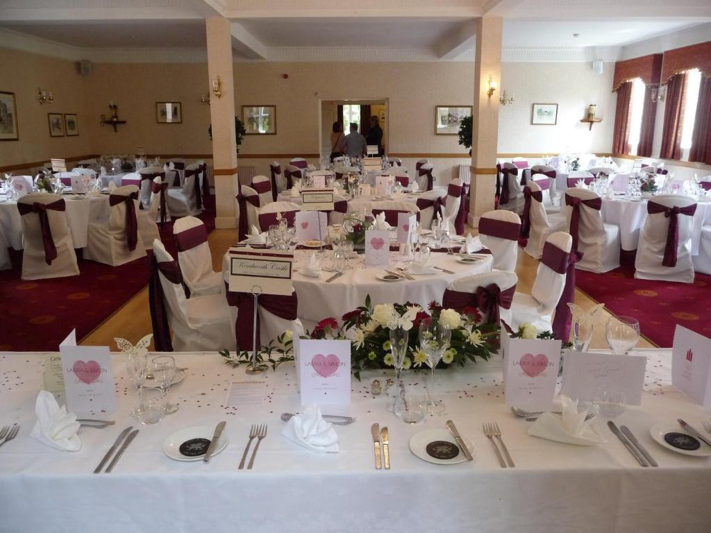 Glen-Yr-Afon House Hotel Usk Esterno foto