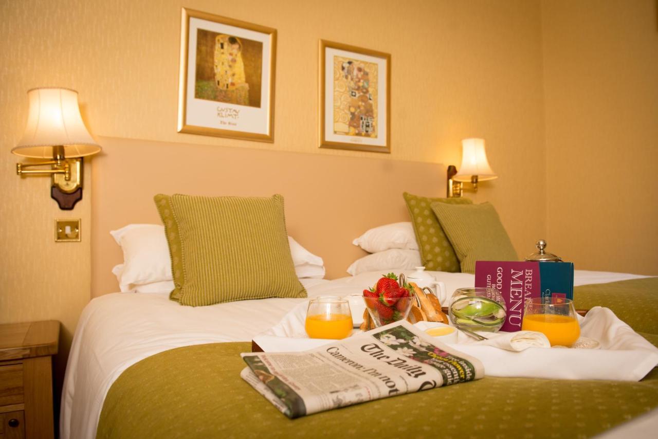 Glen-Yr-Afon House Hotel Usk Esterno foto